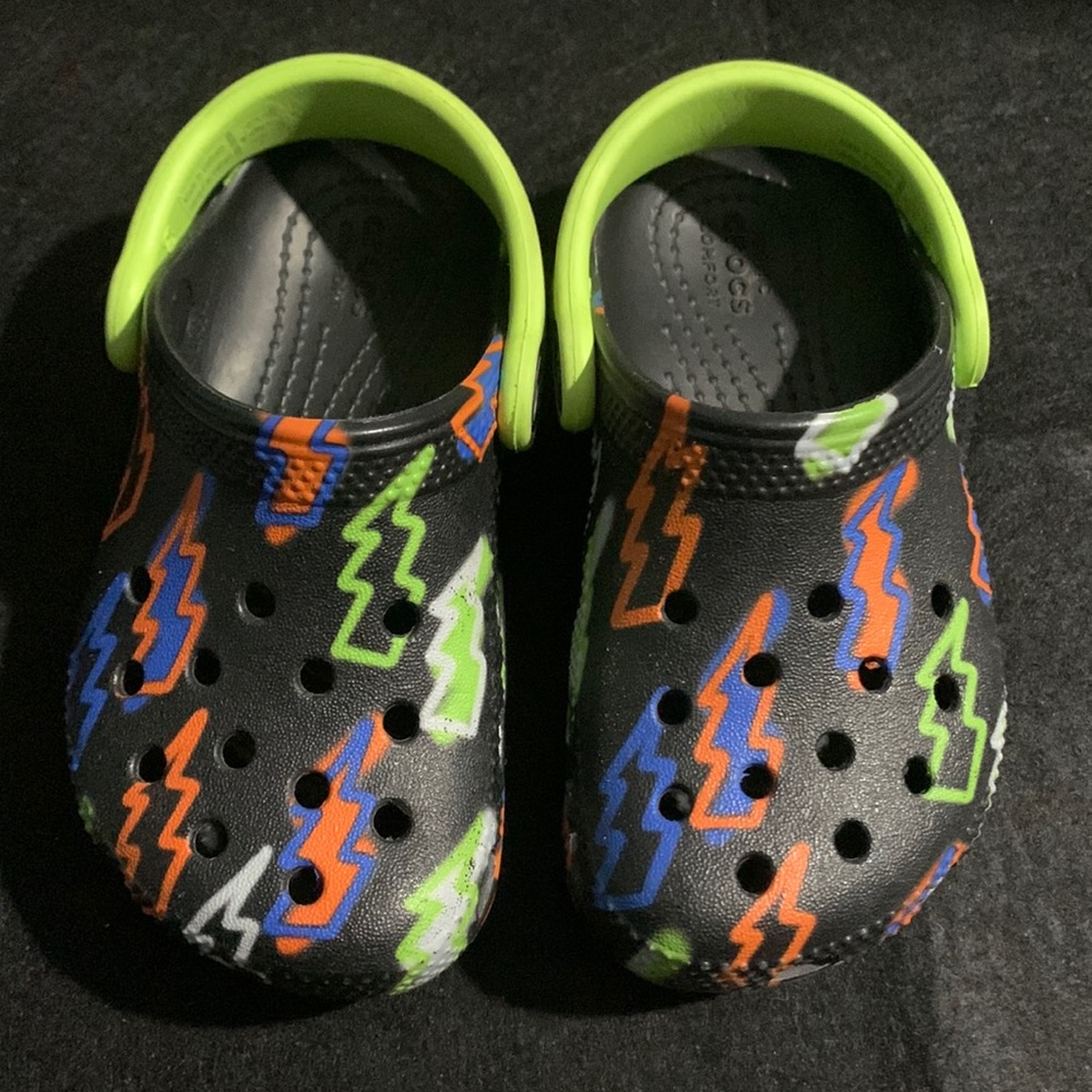 Toddler Crocs size 8